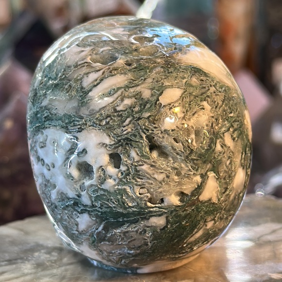 🎄SALE🎄Moss Agate Crystal Skull Carving! - Picture 7 of 10
